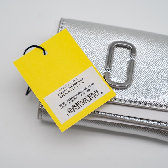 Marc Jacobs mini The Utility Snapshot Wallet Trifold Silver - Picture 6 of 6